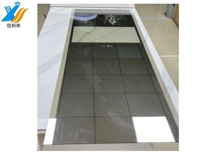Tela sensível ao toque LED personalizável Espelho inteligente com vários sistemas operacionais Estrutura G + G impermeável para casa inteligente Sala de banho
